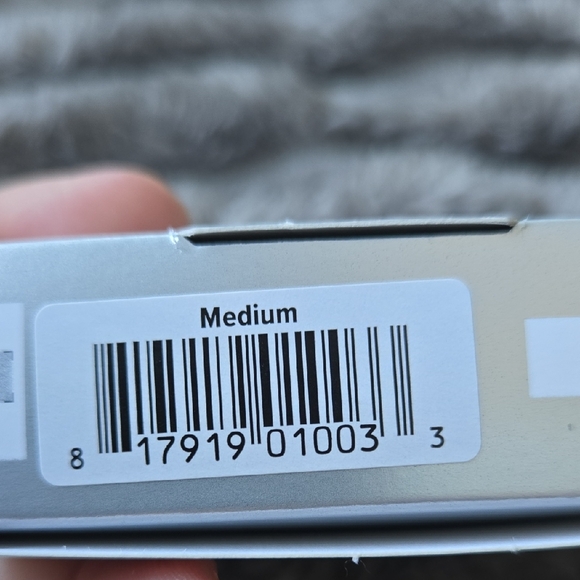 IT Cosmetics Celebration Foundation - Sleek Silver - Picture 2 of 4